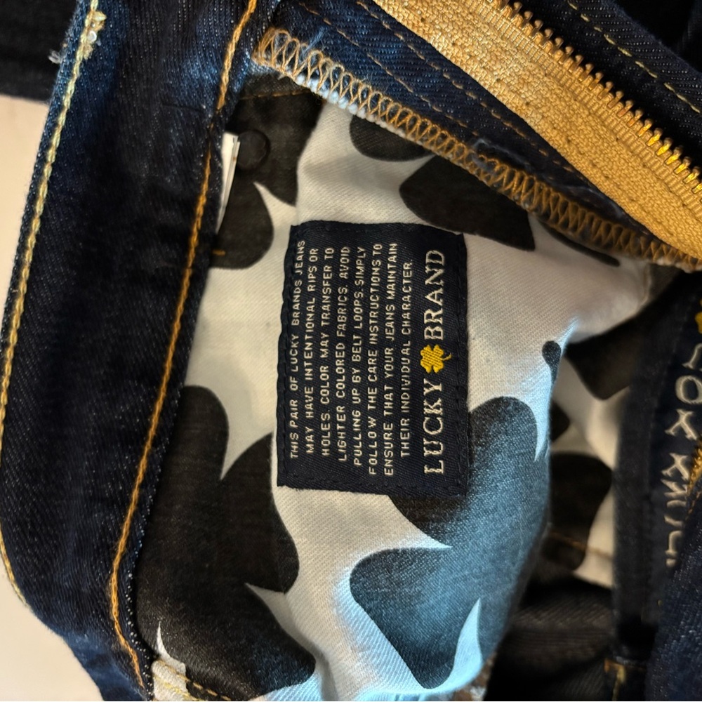 Lucky Brand Men's Blue Jeans - Picture 10 of 10